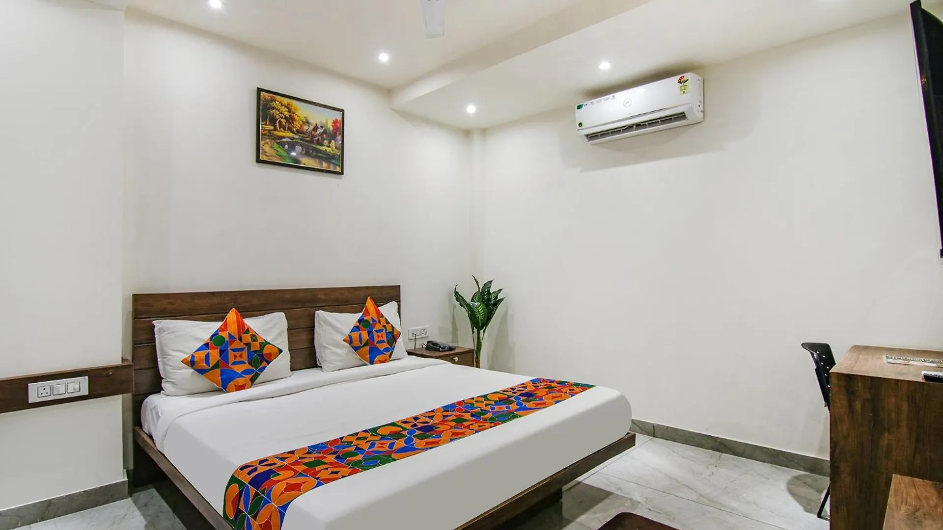 Fabhotel Moro Rohini Sector 4 Delhi