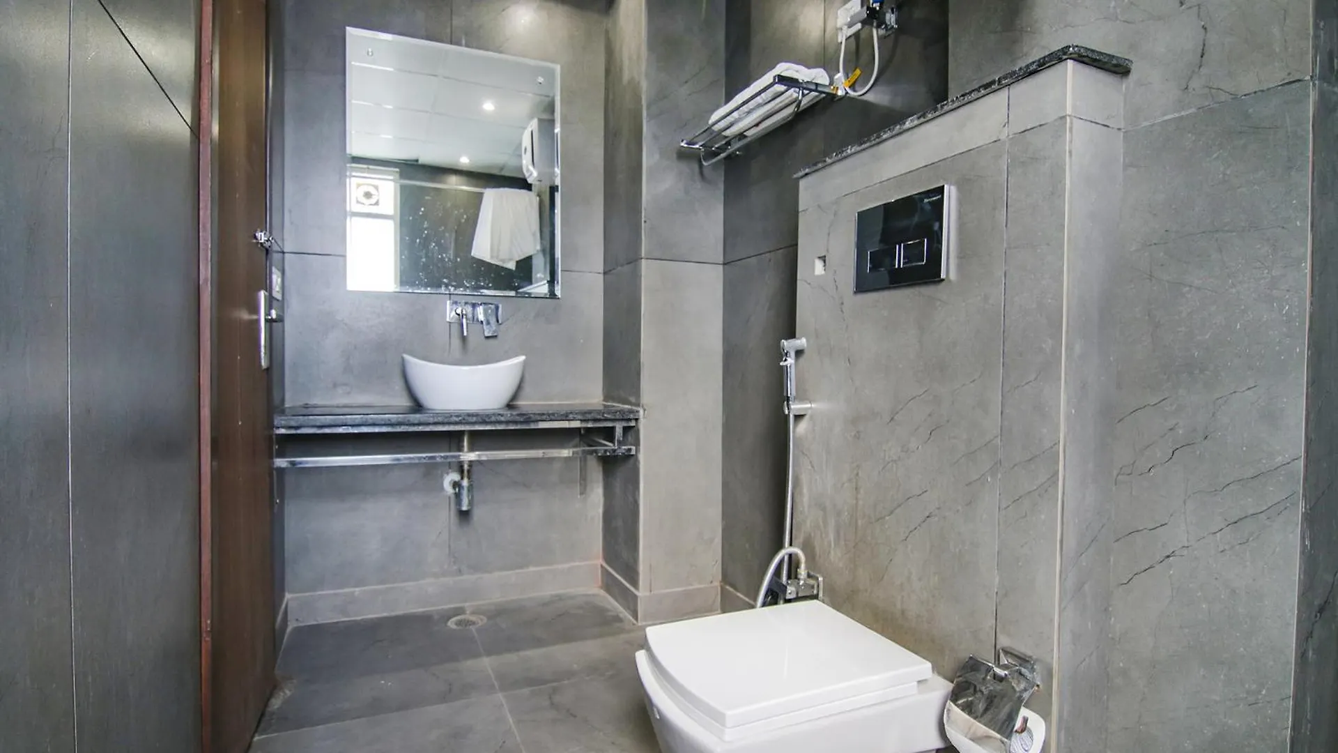 *** Otel Fabhotel Moro Rohini Sector 4 Hindistan